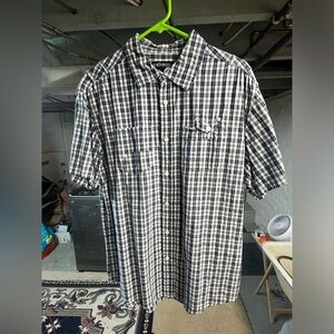 2010’s Men’s Ecko casual button down shirt
